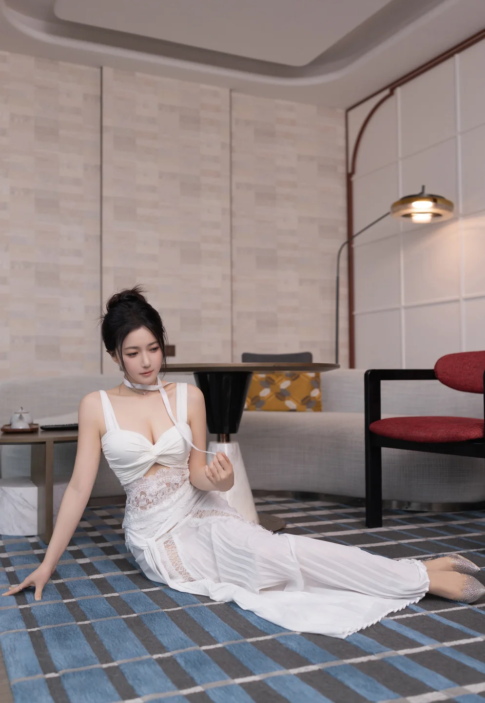 鱼子酱Fish - 白裙跳蛋 [120P-815MB] tg@simisebaisi 【丝足阁】007.webp